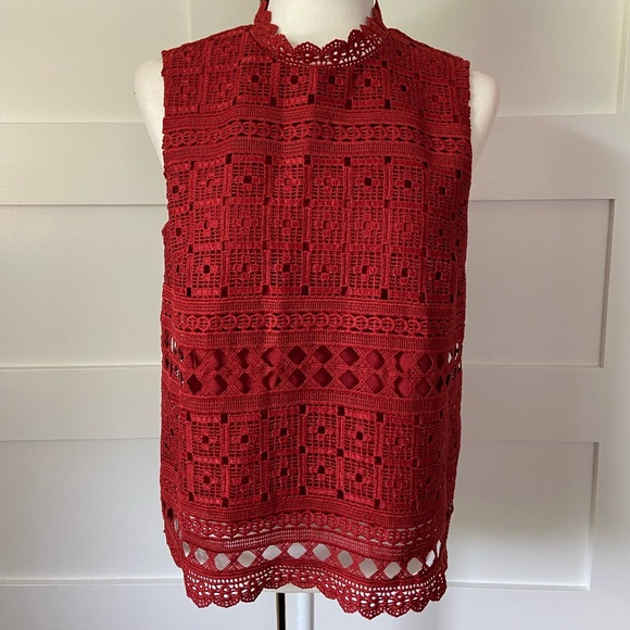 ⭐️ Daniel Rainn Lace Tank Top ⭐️ - Picture 1 of 4